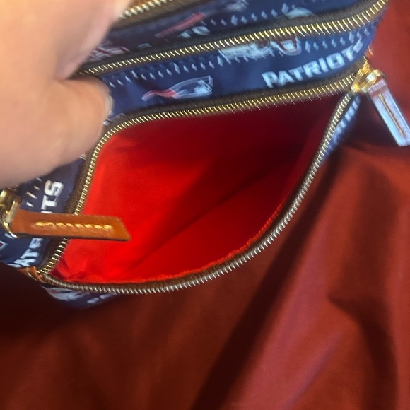 Dooney & Bourke NFL Patriots Navy Crossbody - Picture 7 of 10